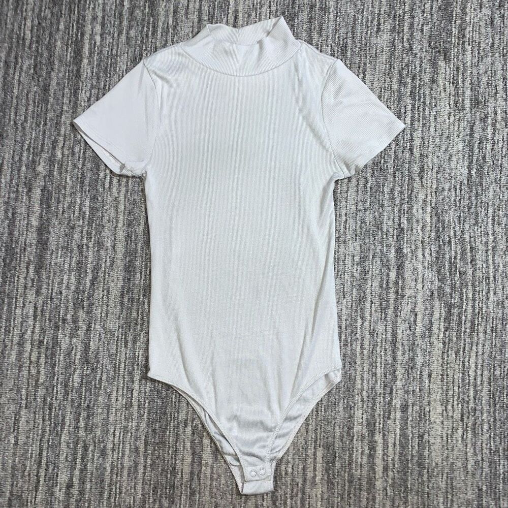 Poof New York Women's Small Cream Knit Short Sleeve One Piece Bodysuit High Neck